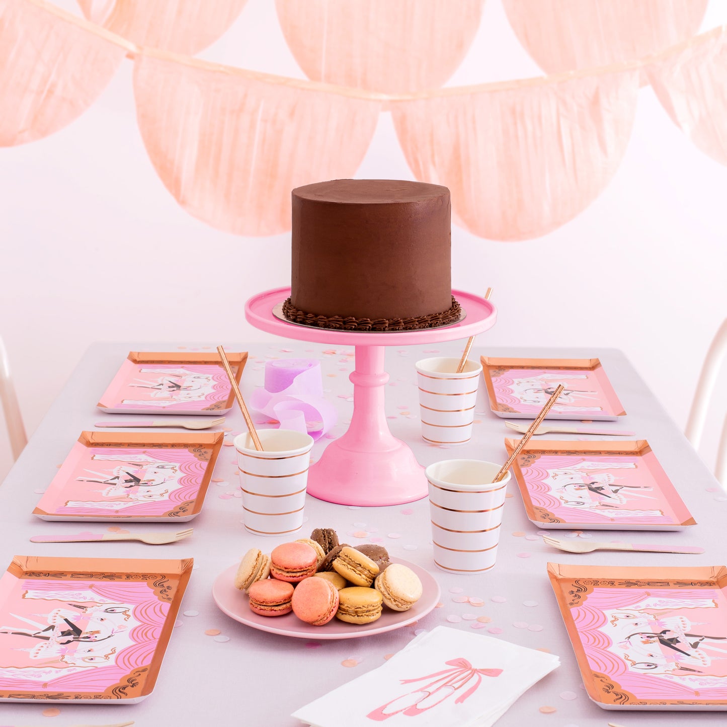 Pirouette Large Plates (8 per pack)