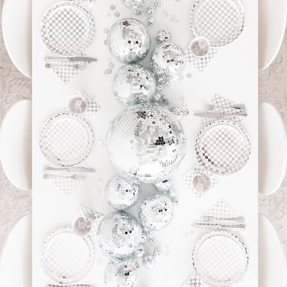 Check It! Dazzling Diamond Dinner Plates (8 per pack)